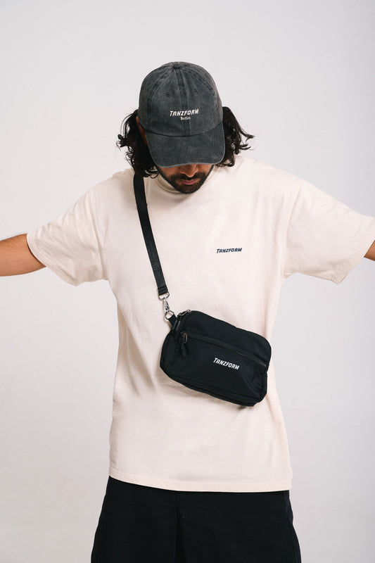 Tanzform Classic Beige T-shirt with a bag and a cap all Tanzform.