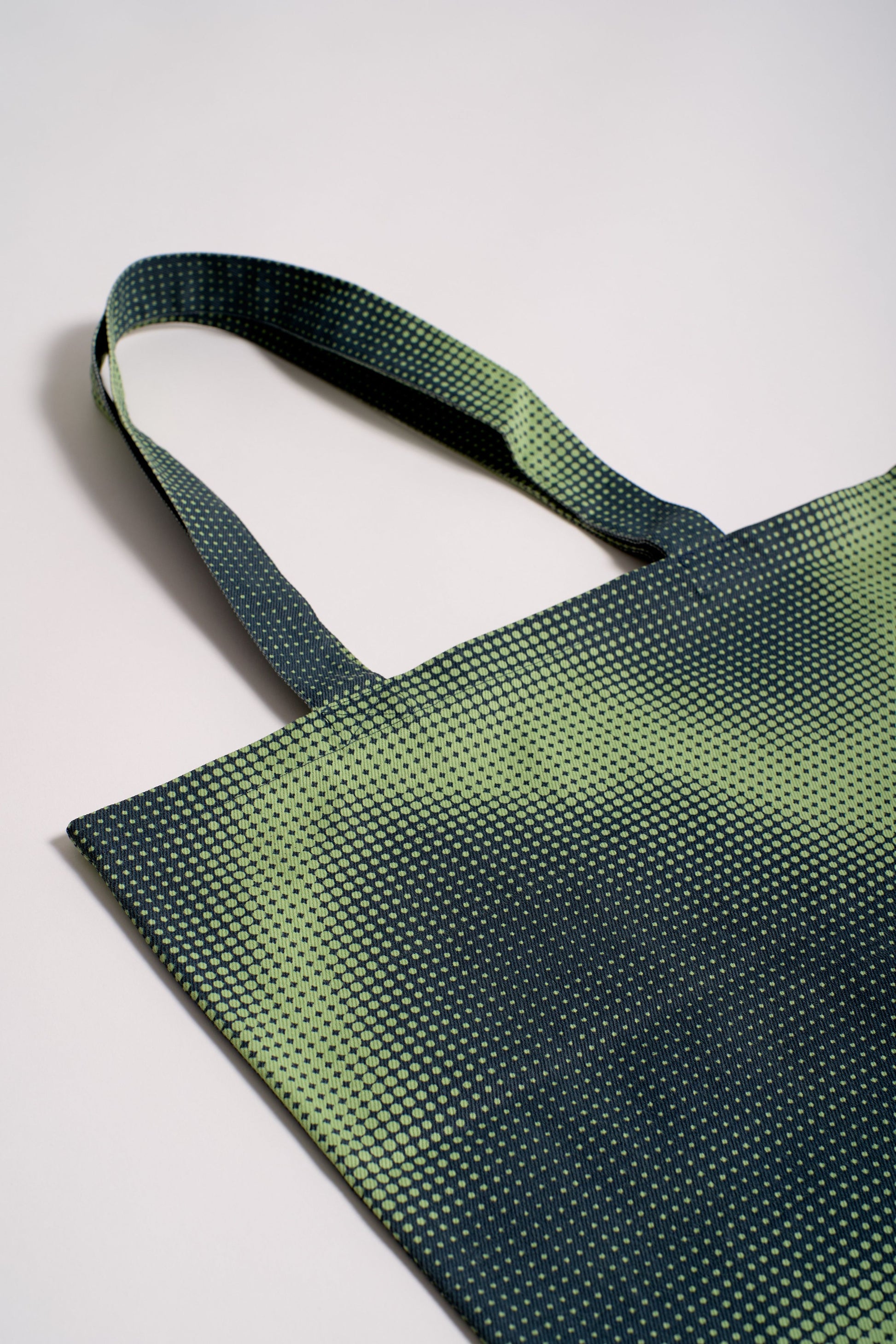 Tanzform Frequency Tote Bag Green. 